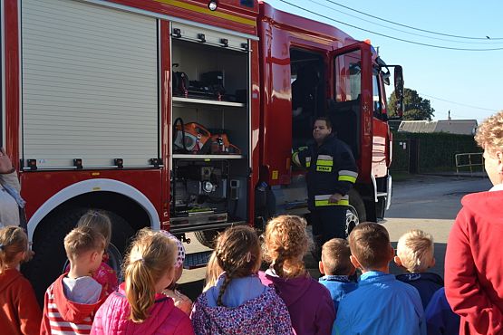 Grafika #0: Spotkanie ze strażakiem w przedszkolu.