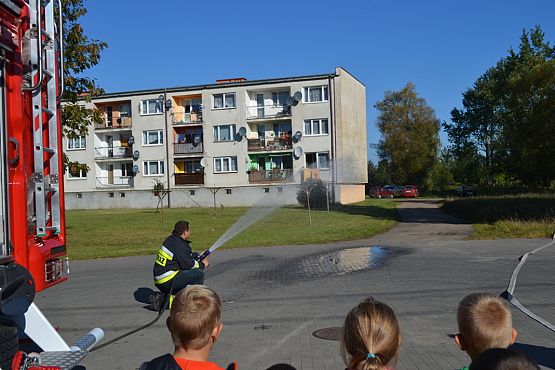 Grafika #19: Spotkanie ze strażakiem w przedszkolu.