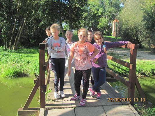 Grafika #1: Wycieczka do parku