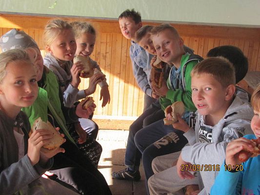 Grafika #3: Wycieczka do parku