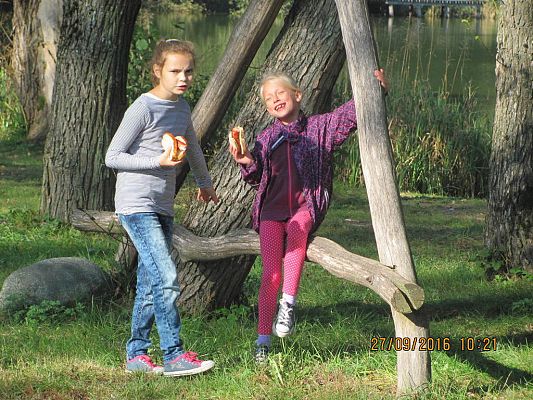 Grafika #5: Wycieczka do parku