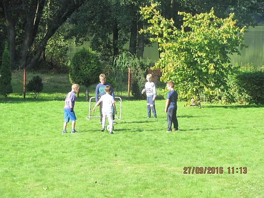 Grafika #8: Wycieczka do parku