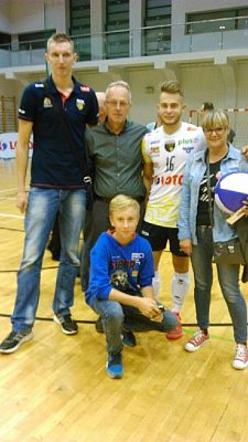 Grafika #2: Spotkanie po latach