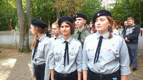 Grafika #19: Uroczystość patriotyczno - religijna ku czci pomordowanych więźniów Obozu Koncentracyjnego Stutthof