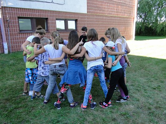 Grafika #0: Spotkanie przy ognisku.