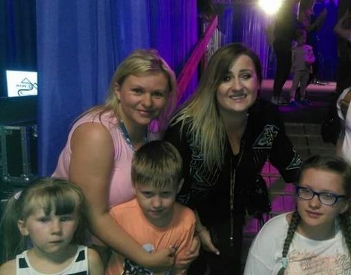 Grafika #6: Nie wszyscy uczniowie odpoczywali w wakacje! Dla Julii Wolskiej był to bardzo pracowity czas.