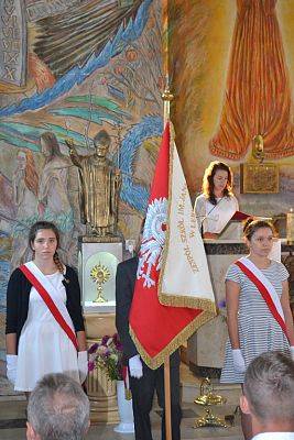 Grafika #5: Uroczyste rozpoczęcie roku szkolnego 2016/2017