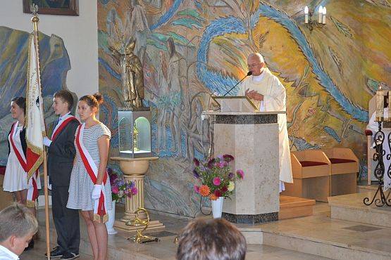 Grafika #6: Uroczyste rozpoczęcie roku szkolnego 2016/2017