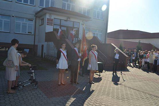 Grafika #14: Uroczyste rozpoczęcie roku szkolnego 2016/2017