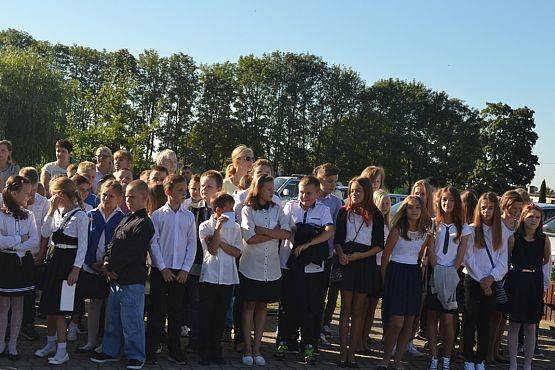 Grafika #17: Uroczyste rozpoczęcie roku szkolnego 2016/2017