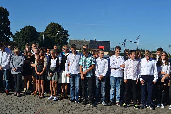 Grafika #18: Uroczyste rozpoczęcie roku szkolnego 2016/2017