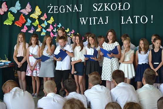 Grafika #2: Uroczyste zakończenie roku szkolnego 2015/2016