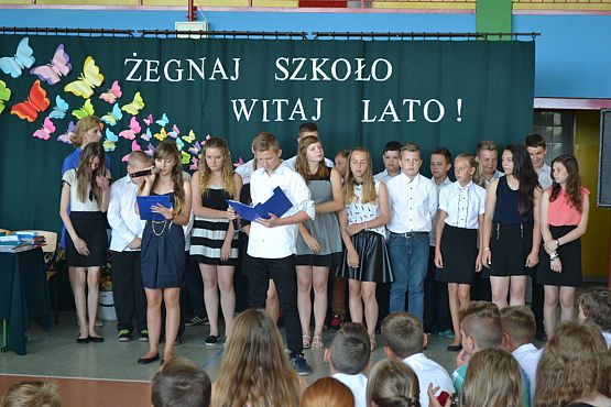 Grafika #4: Uroczyste zakończenie roku szkolnego 2015/2016