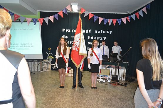 Grafika #0: Uroczyste pożegnanie klas III Gimnazjum