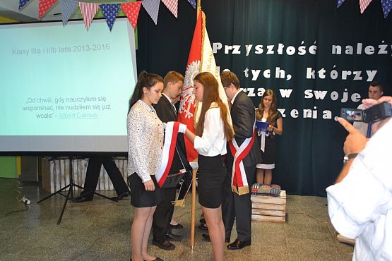 Grafika #2: Uroczyste pożegnanie klas III Gimnazjum