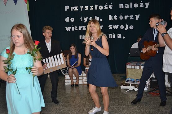 Grafika #13: Uroczyste pożegnanie klas III Gimnazjum