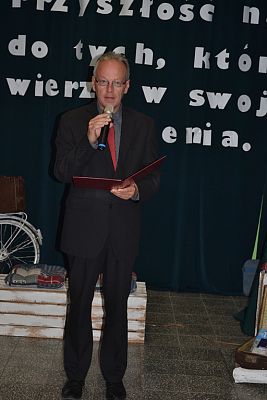 Grafika #20: Uroczyste pożegnanie klas III Gimnazjum