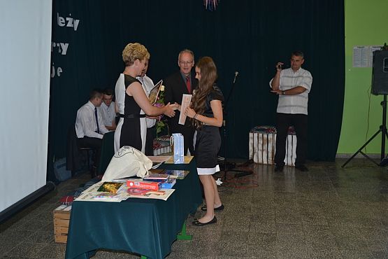 Grafika #24: Uroczyste pożegnanie klas III Gimnazjum