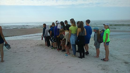 Grafika #4: Harcerski obóz w Szklanej Hucie