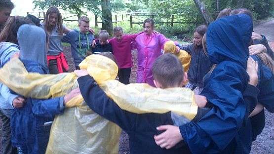 Grafika #15: Harcerski obóz w Szklanej Hucie