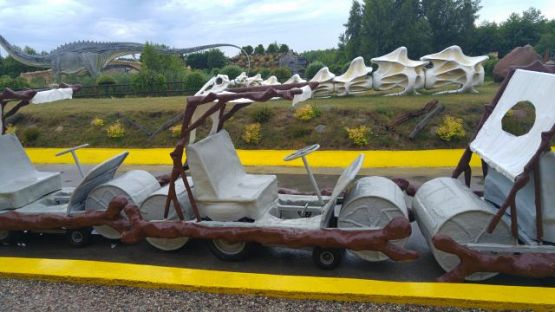 Grafika #7: Park Dinozaurów - wycieczka przedszkolaków do Łeby