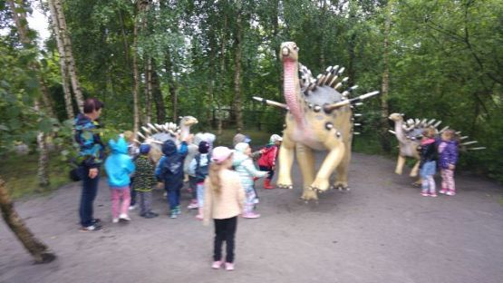 Grafika #8: Park Dinozaurów - wycieczka przedszkolaków do Łeby