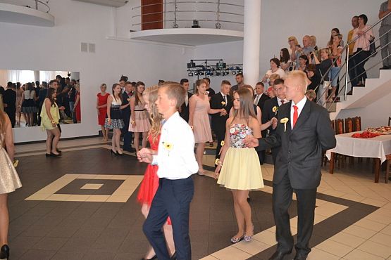 Grafika #24: BAL GIMNAZJALNY 2016