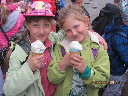 Grafika #6: Wycieczka drugoklasistów do Łeby