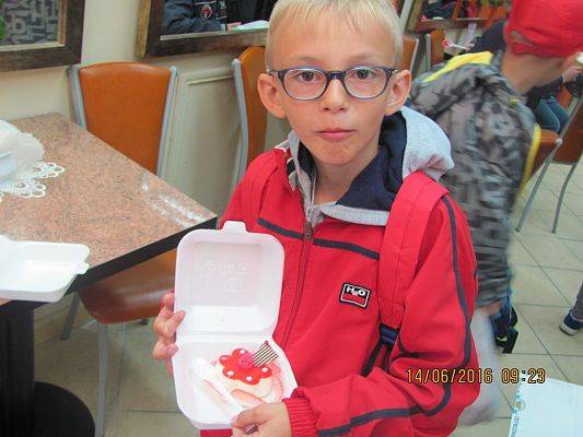 Grafika #9: Wycieczka drugoklasistów do Łeby