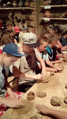 Grafika #20: Wycieczka do Biskupina, Gniezna