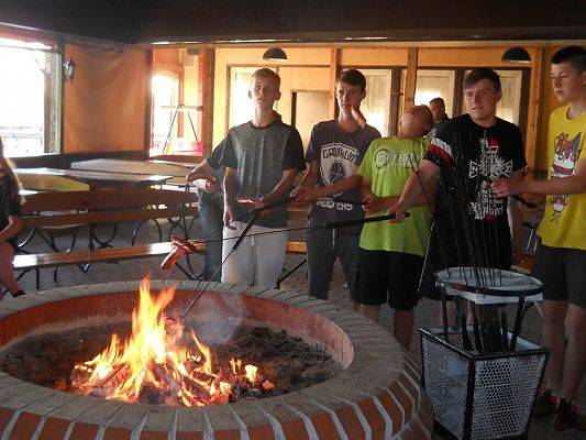 Grafika #18: Biwak w Chmielnie