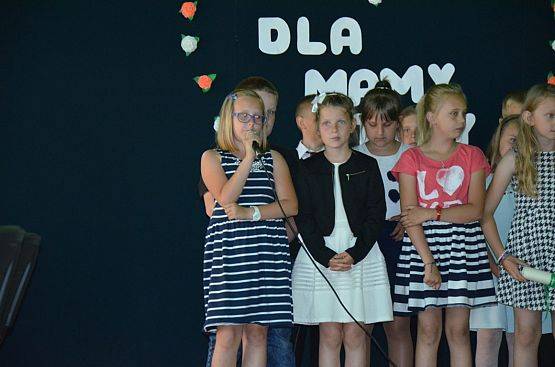 Grafika #3: Dzień Mamy i Taty w Świetlicy Wiejskiej w Łebieniu