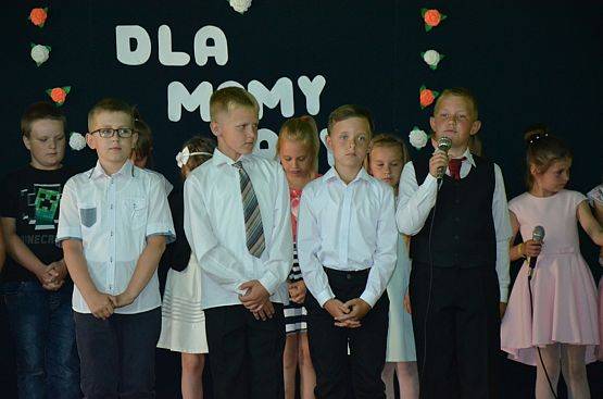 Grafika #7: Dzień Mamy i Taty w Świetlicy Wiejskiej w Łebieniu