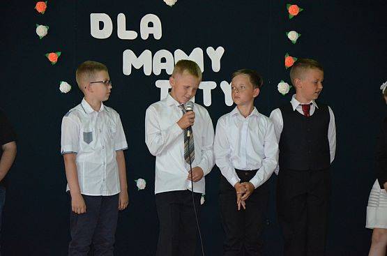 Grafika #8: Dzień Mamy i Taty w Świetlicy Wiejskiej w Łebieniu