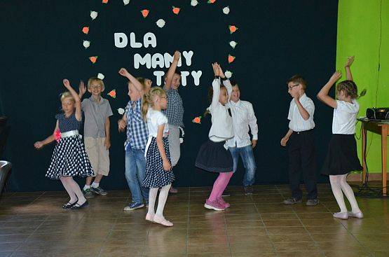 Grafika #10: Dzień Mamy i Taty w Świetlicy Wiejskiej w Łebieniu