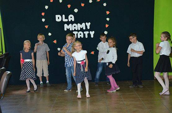 Grafika #11: Dzień Mamy i Taty w Świetlicy Wiejskiej w Łebieniu
