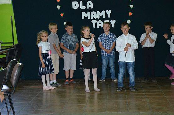 Grafika #15: Dzień Mamy i Taty w Świetlicy Wiejskiej w Łebieniu