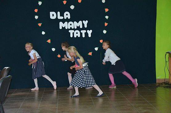 Grafika #20: Dzień Mamy i Taty w Świetlicy Wiejskiej w Łebieniu