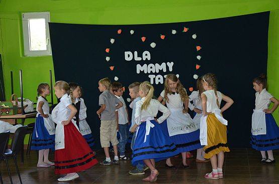 Grafika #21: Dzień Mamy i Taty w Świetlicy Wiejskiej w Łebieniu