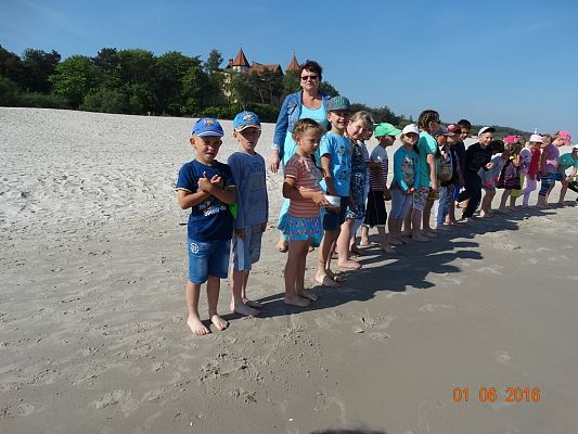 Grafika #17: Wycieczka pierwszoklasistów do Łeby z okazji Dnia Dziecka