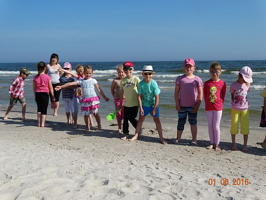 Grafika #14: Wycieczka pierwszoklasistów do Łeby z okazji Dnia Dziecka