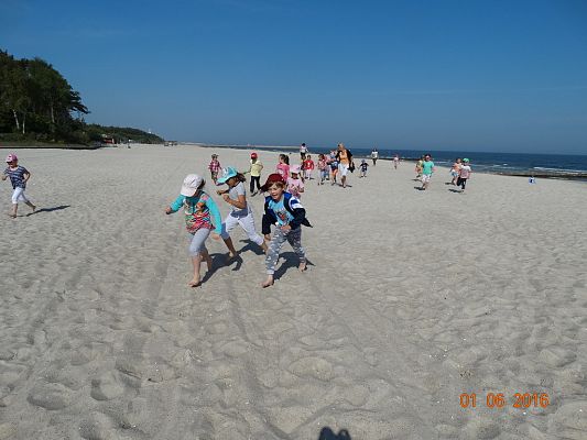 Grafika #31: Wycieczka pierwszoklasistów do Łeby z okazji Dnia Dziecka