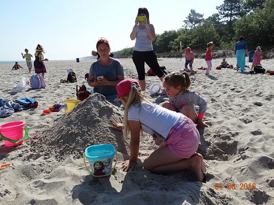 Grafika #36: Wycieczka pierwszoklasistów do Łeby z okazji Dnia Dziecka