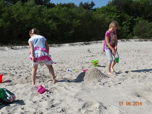 Grafika #41: Wycieczka pierwszoklasistów do Łeby z okazji Dnia Dziecka