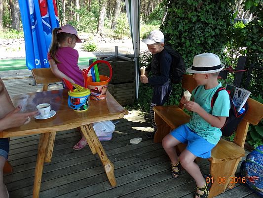 Grafika #57: Wycieczka pierwszoklasistów do Łeby z okazji Dnia Dziecka