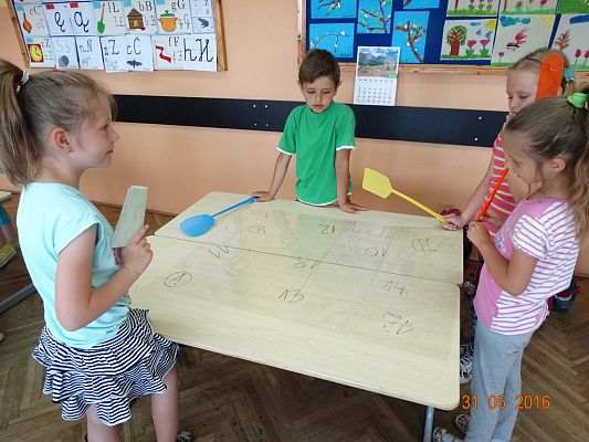 Grafika #17: Zabawy matematyczne pierwszaków