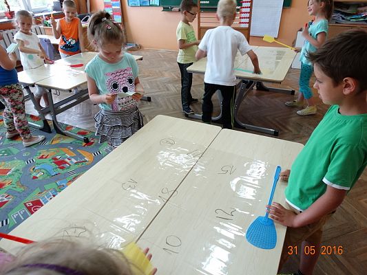 Grafika #16: Zabawy matematyczne pierwszaków