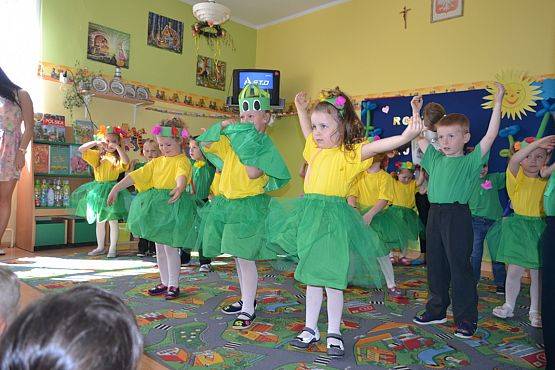 Grafika #3: Dzień Mamy - Dzień Taty - Dzień Rodziny w Przedszkolu