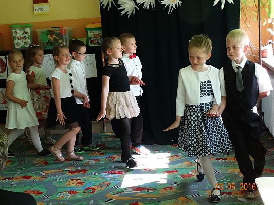 Grafika #8: Dzień Mamy i Taty w kl. 1a