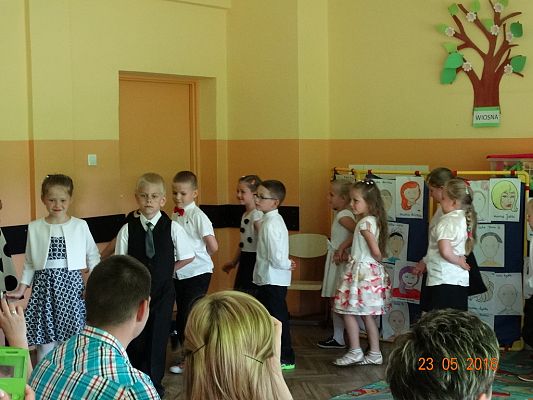 Grafika #11: Dzień Mamy i Taty w kl. 1a